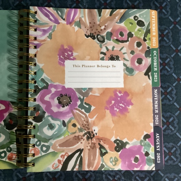 Floral Agenda Planner 2024 New 17 months August 2023-December 2024 - Picture 4 of 11